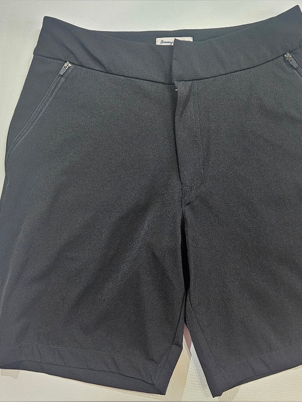 NWT Tommy Bahama Active Shorts Womens Sz Small Black Zippered Pockets Minimalist